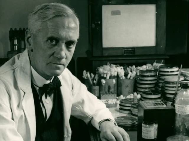 Kto odkrył penicylinę i jak zmieniło to historię medycyny Kto odkrył penicylinę i jak zmieniło to historię medycyny