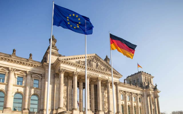 W którym roku Niemcy się zjednoczyły? Poznaj kluczowe wydarzenia i ich znaczenie W którym roku Niemcy się zjednoczyły? Poznaj kluczowe wydarzenia i ich znaczenie