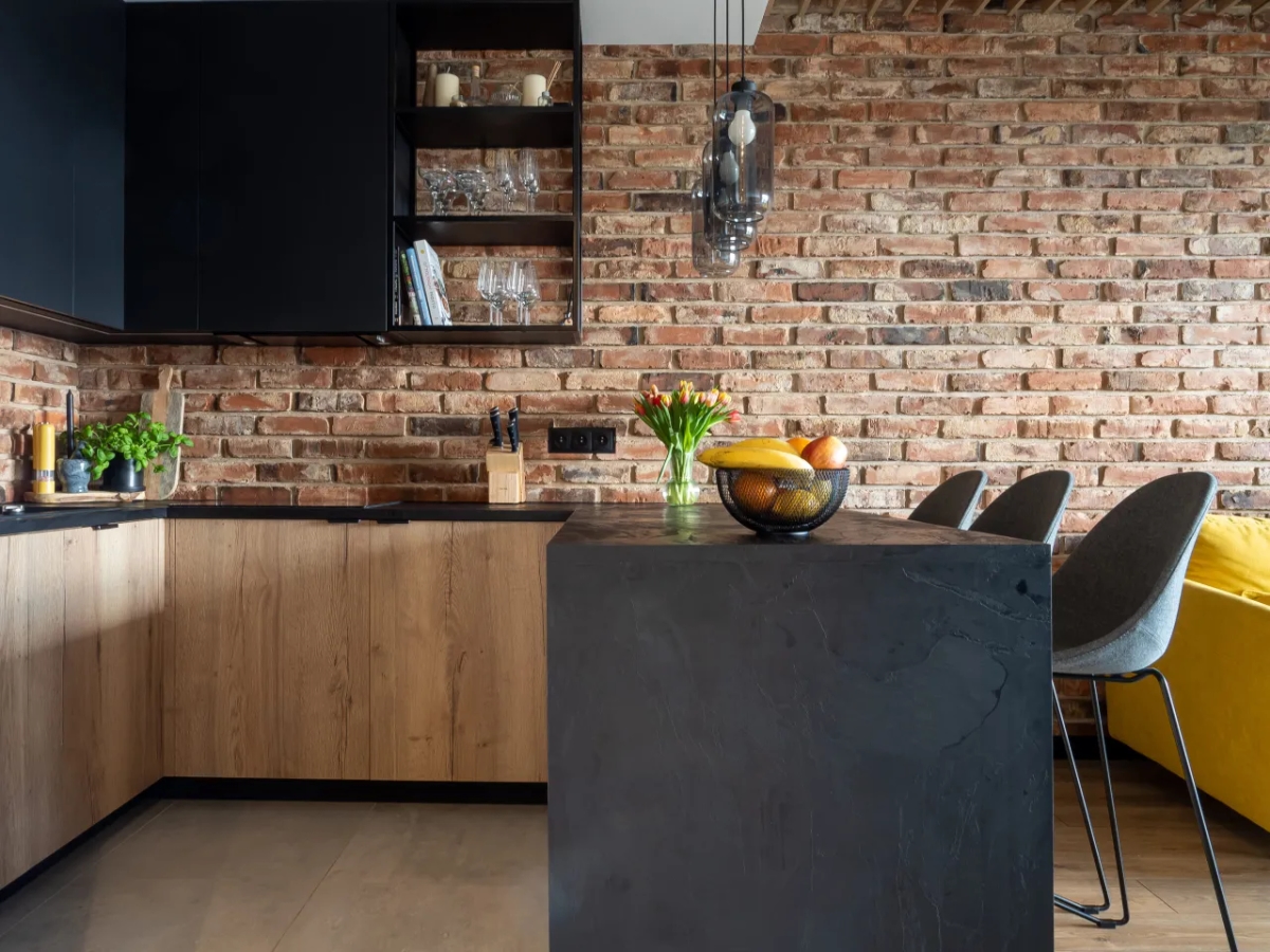 Ceglany renesans: Jak ceglane płytki odmieniają Twoje wnętrza