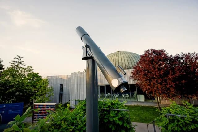 Kto wynalazł teleskop? Odkryj fascynującą historię jego twórców